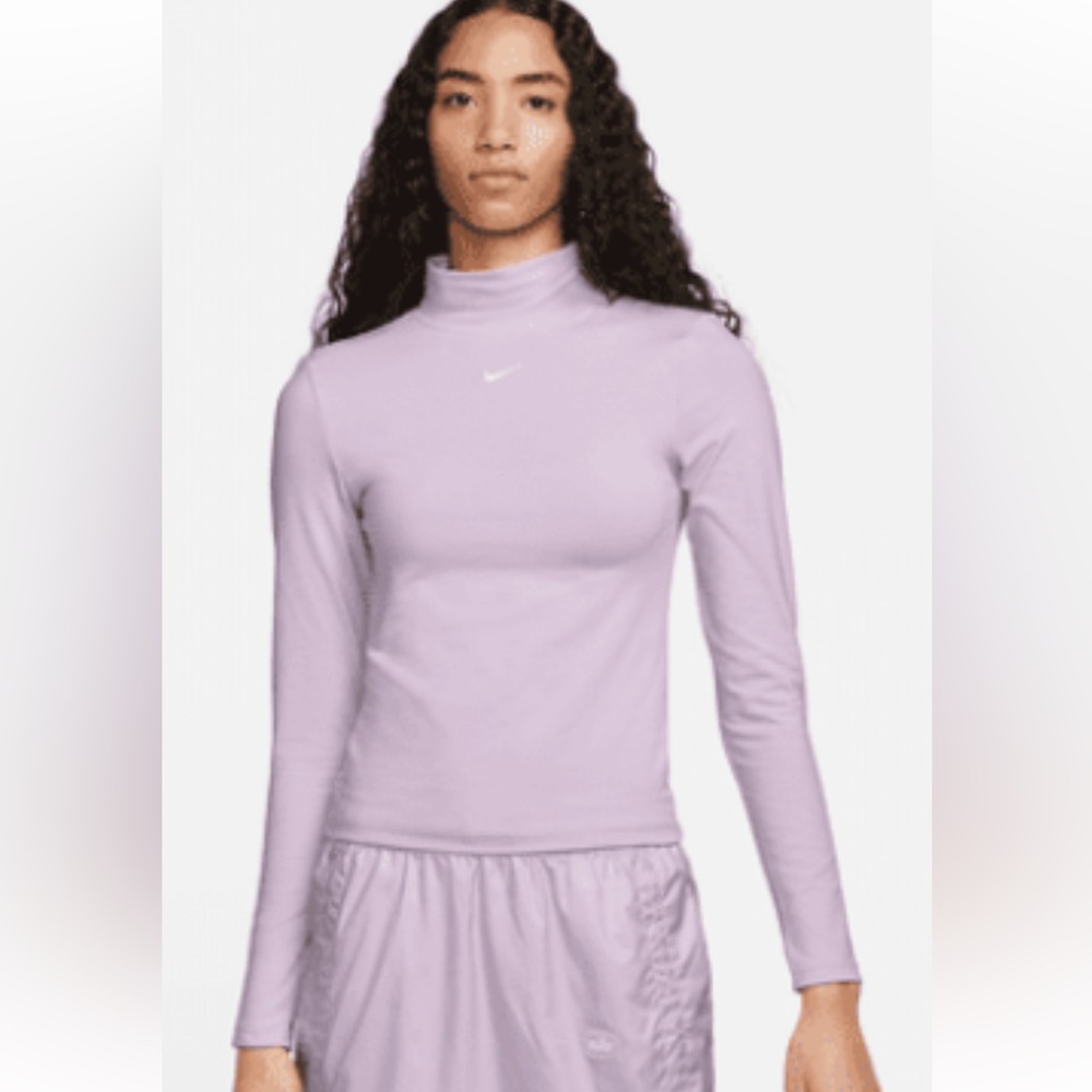 Nike Women's Sportswear Collection  Essentials